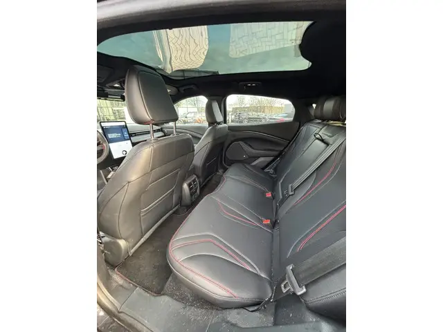 Ford Mustang Mach-E AWD 75 kWh 2021 Elektrisch 4