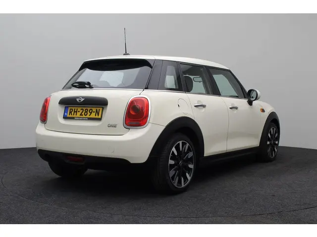 MINI One 3