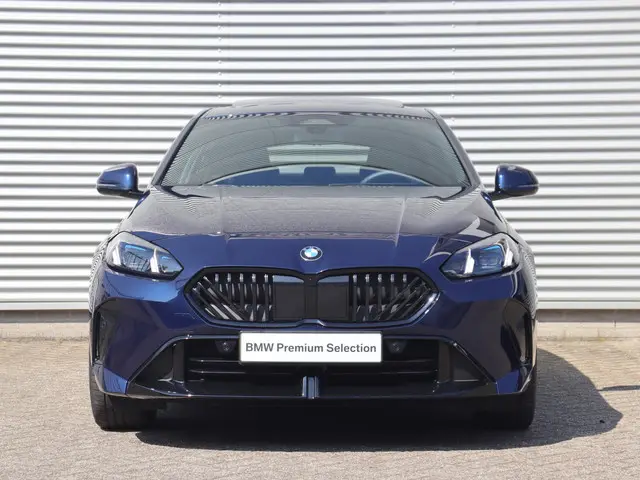 BMW 1 Serie 5-deurs 120 2025 Benzine 3