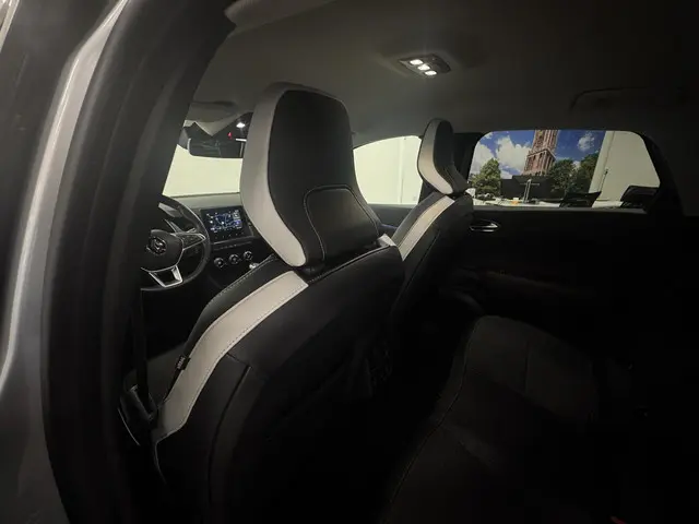 Renault Captur 1.0 TCe 100 Intens 2020 Benzine 32