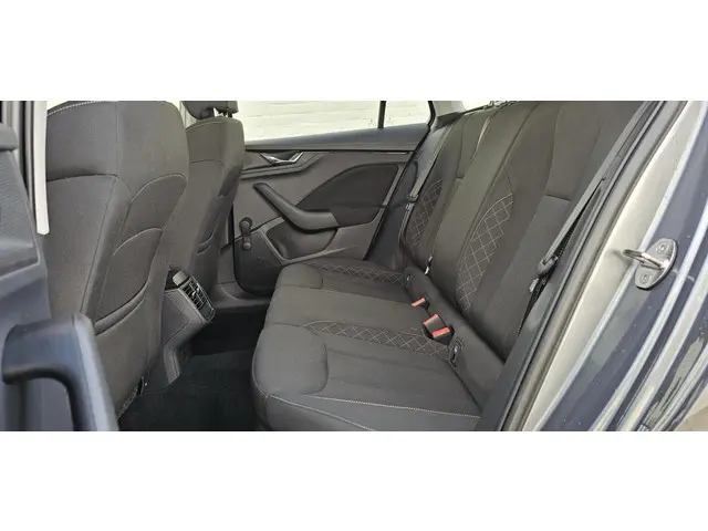 Škoda Kamiq TSI 110 DSG Ambition 2022 Benzine 33