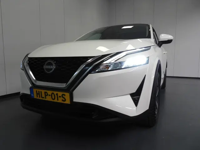 Nissan QASHQAI 1.3 MHEV N-Connecta Design 2023 Benzine 33