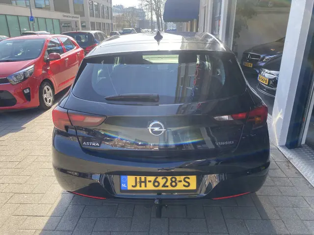 Opel Astra 1.4 Edition 2016 Benzine 4