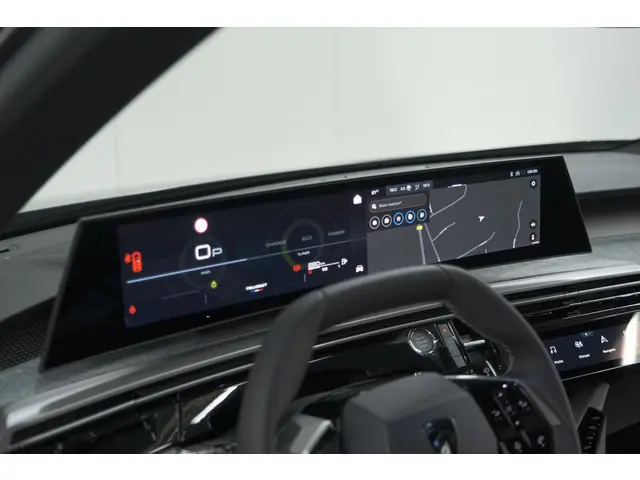 Peugeot 5008 HYbrid 145 e-DCS6 GT 2025 Hybride Benzine 56