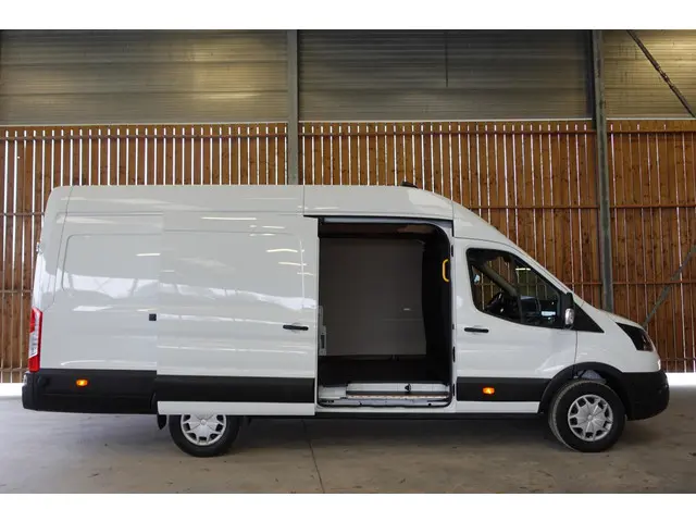Ford Transit 350 2.0 TDCI L4H3 Trend 2024 Diesel 21