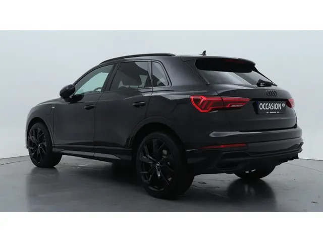 Audi Q3 45 TFSI e S edition 2025 Hybride Benzine 7