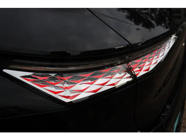 DS DS 4 e-Tense 225 'Etoile' 2024 Hybride Benzine 10