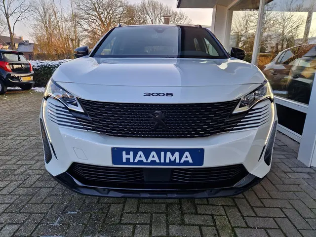 Peugeot 3008 1.6 HYbrid 225 GT 2022 Hybride Benzine 2