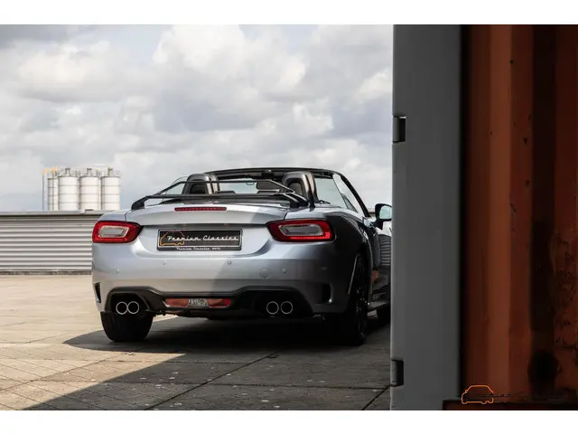 Fiat 124 Spider 1.4 MultiAir Turbo Abarth 2018 Benzine 26