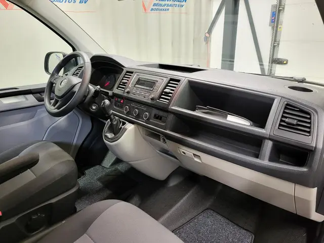 Volkswagen Transporter 2.0TDI Euro 6! 2017 Diesel 7