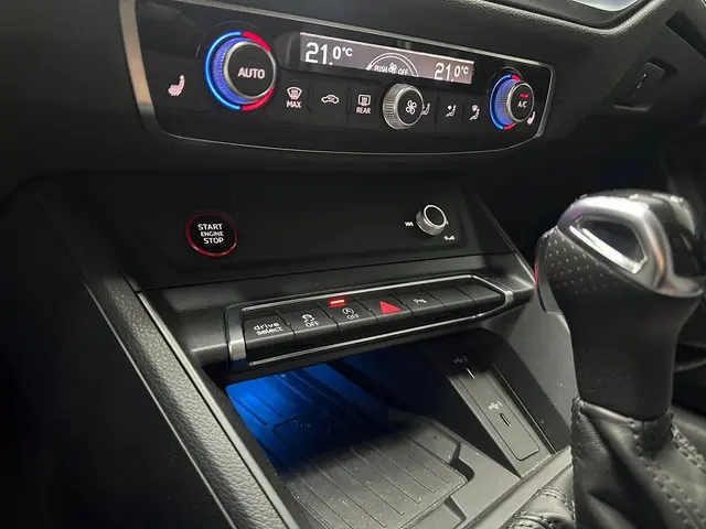 Audi RSQ3 2.5 TFSI Quattro 2021 Benzine 17