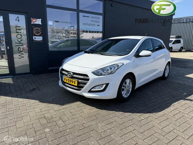 Hyundai i30 1.6 GDi GO! 2017 Benzine 22