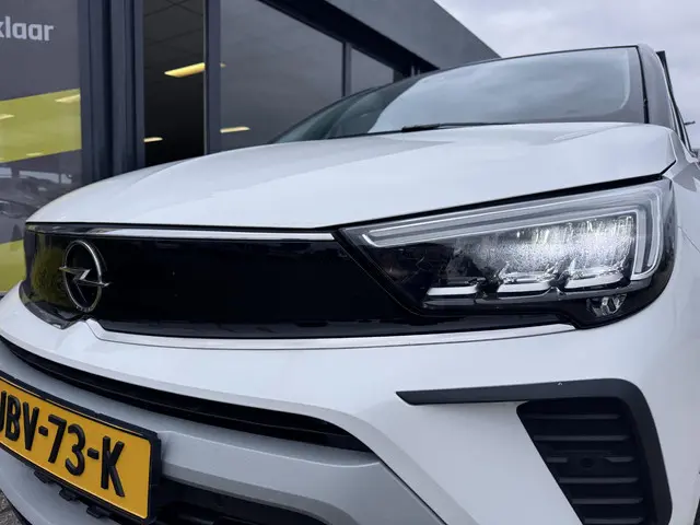 Opel Crossland 1.2 Turbo Elegance 2024 Benzine 4