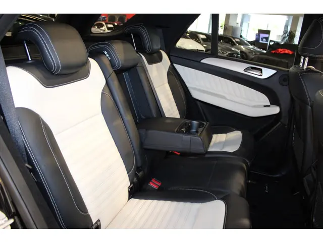 Mercedes-Benz GLE 500 e 4MATIC 2016 Hybride Benzine 11