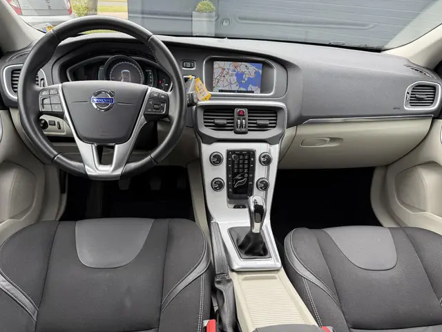 Volvo V40 2.0 D2 Momentum Business 2015 Diesel 10