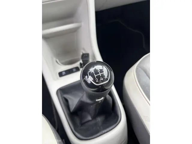 Volkswagen up! 1.0 BMT high up! 2019 Benzine 19