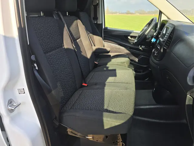 Mercedes-Benz Vito 114 CDI L2 H1 2022 Diesel 12