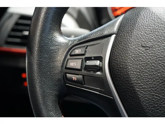 BMW 1 Serie 116i Business+ 2012 Benzine 27