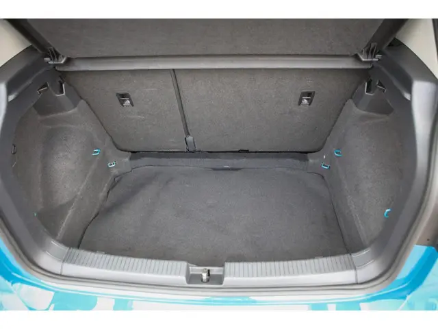 Volkswagen T-Cross 1.0 TSI Life Bns 2021 Benzine 18