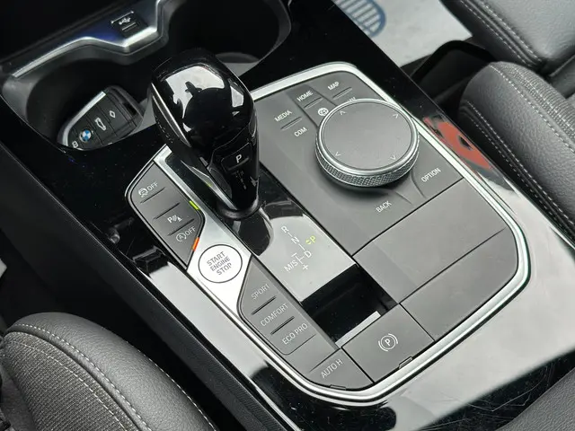 BMW 1 Serie 118i Executive Edition 2020 Benzine 8