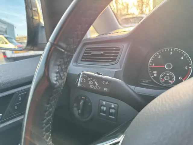 Volkswagen Caddy 2.0 TDI L2H1 Maxi Highline 2017 Diesel 12