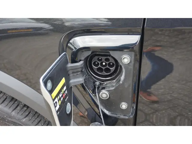 Lynk & Co 01 1.5 PHEV 2023 Hybride Benzine 33