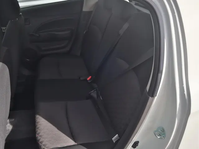 Mitsubishi Space Star 1.0 Cool+ 2020 Benzine 16