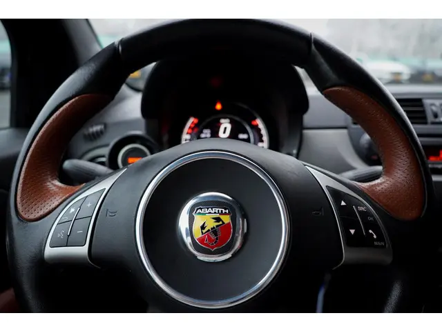 Fiat 500 1.4 T-Jet Abarth Competizione 2015 Benzine 17