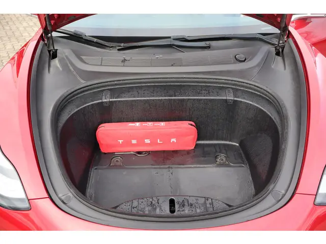 Tesla Model 3 Long Range AWD 75 kWh 2019 Elektrisch 26