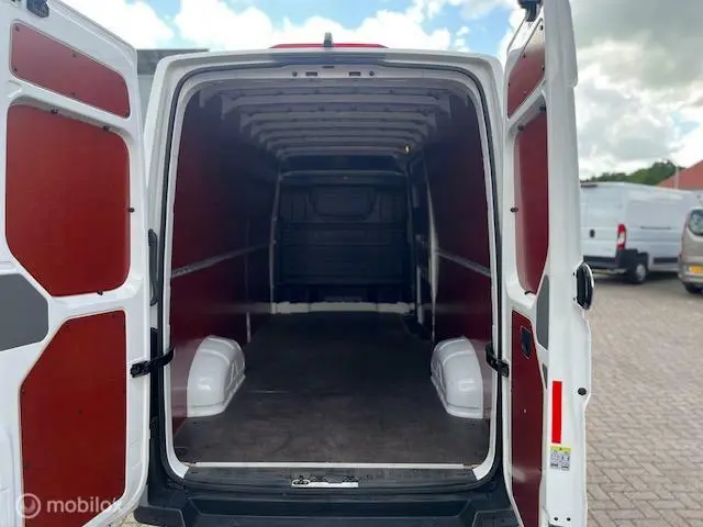 Volkswagen Crafter Bestel 35 2.0 TDI L4H3 2023 Diesel 7