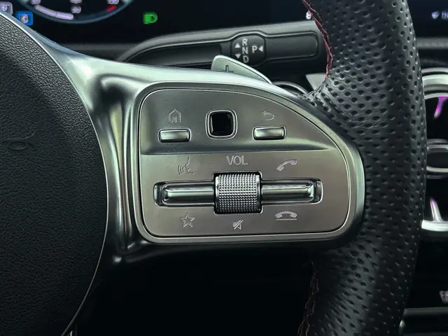 Mercedes-Benz A-Klasse 180 Premium Plus 2021 Benzine 22