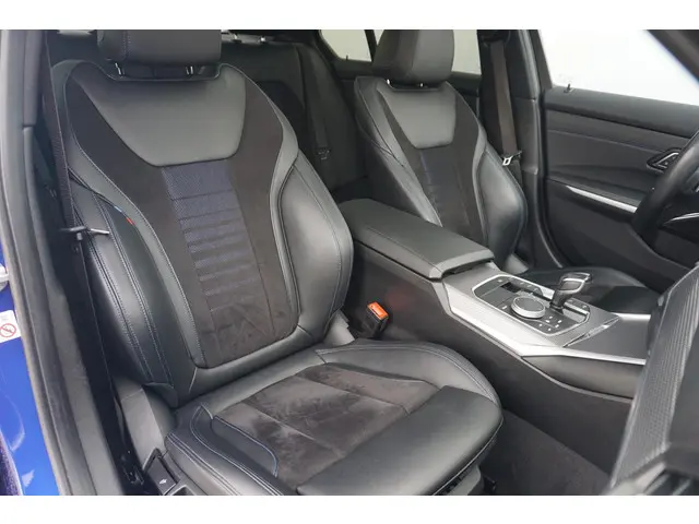 BMW 3 Serie 320i 2019 Benzine 8