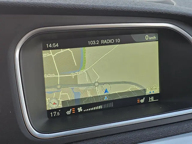 Volvo V40 Cross Country 2.0 D4 Summum 2016 Diesel 20