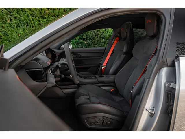 Porsche Taycan Sport Turismo GTS 93 kWh 2022 Elektrisch 5