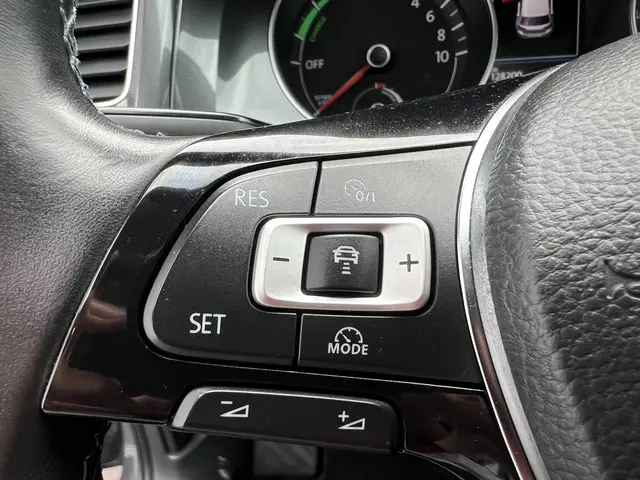 Volkswagen e-Golf e-Golf 2017 Elektrisch 17