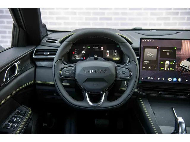 Lynk & Co 01 1.5 Core 2026 Hybride Benzine 12