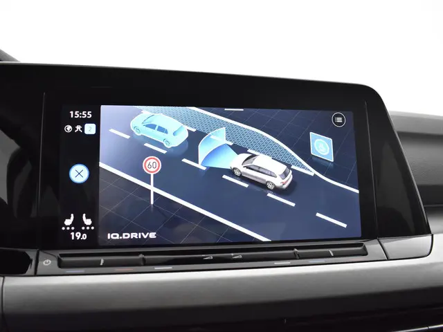 Volkswagen Golf Variant 1.0 TSI 110pk Life 2023 Benzine 21