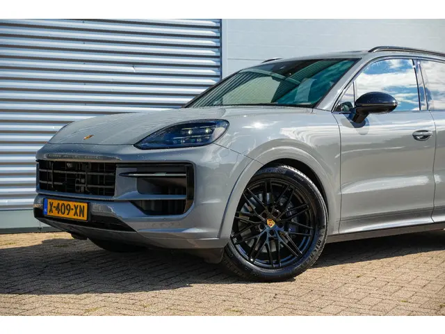 Porsche Cayenne 3.0 E-Hybrid 2024 Hybride Benzine 39