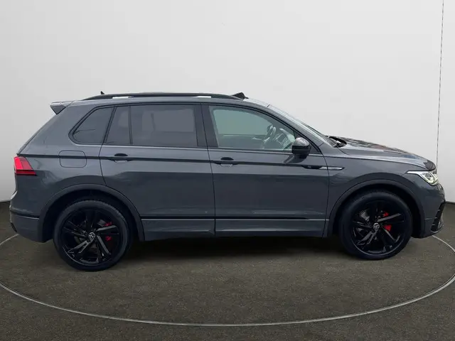 Volkswagen Tiguan 1.5 TSI R-Line Business+ 2022 Benzine 31