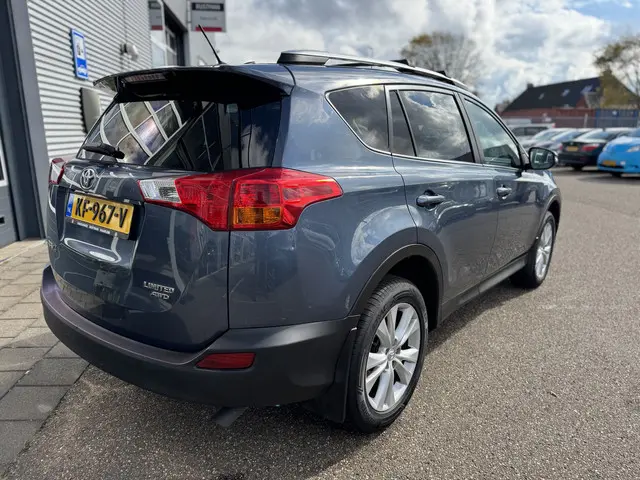 Toyota RAV4 2.5 Limited 4WD Automaat 2013 Benzine 17