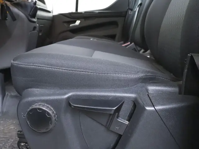 Ford Transit Custom L2H1 Trend 2020 Diesel 24