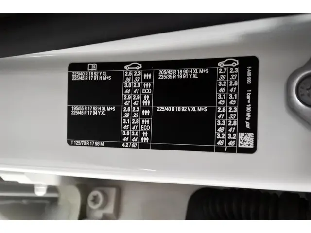 BMW 1 Serie 120iA M-Sport+ 2023 Benzine 48