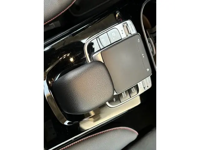 Mercedes-Benz CLA 220 2019 Benzine 22