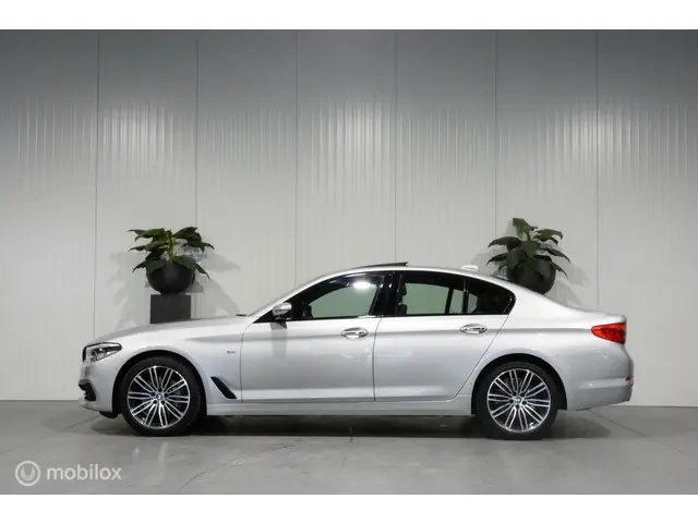 BMW 5 Serie 530i High Executive 2018 Benzine 7