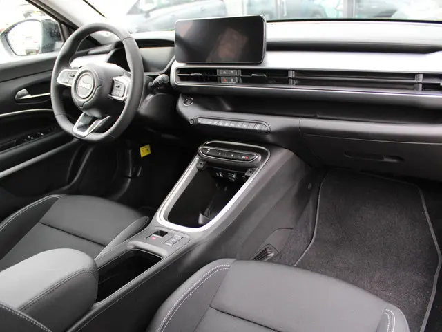 Jeep Avenger 1.2 e-Hybrid Summit 2025 Hybride Benzine 3