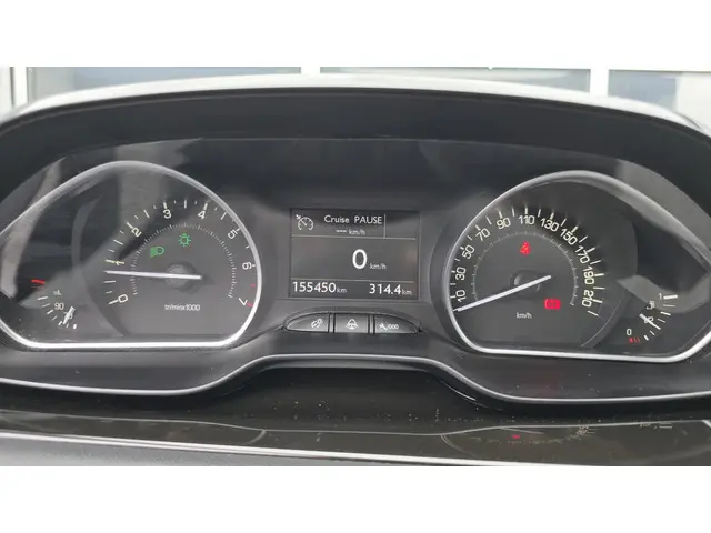 Peugeot 208 1.2 VTi Urban Soul 2013 Benzine 19