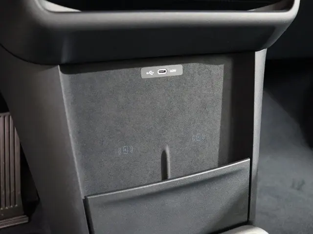 Lynk & Co 02 More 66 kWh 2025 Elektrisch 21