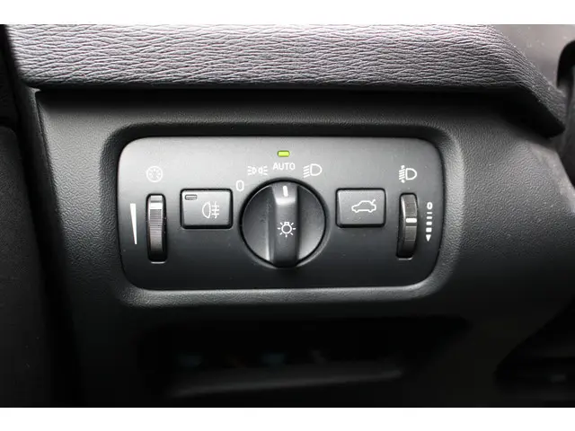 Volvo V40 2.0 T2 Momentum 2018 Benzine 14