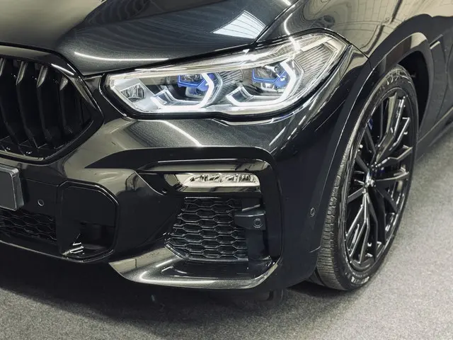 BMW X6 xDrive40i High Executive M-Sport 2020 Benzine 40