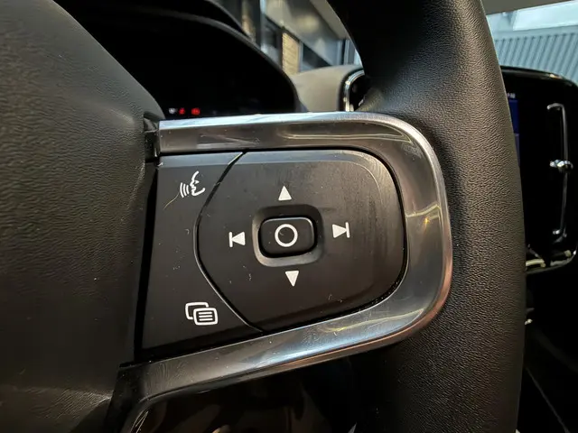 Volvo XC40 2.0 B3 Essential Edition 165PK 2025 Benzine 22